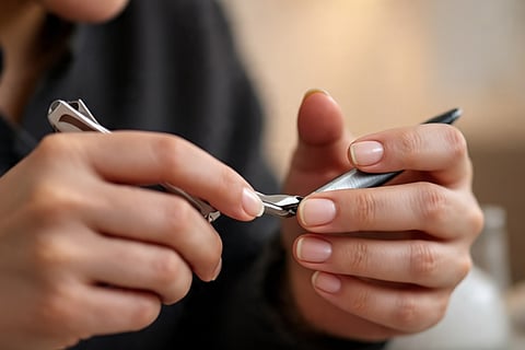  Nails