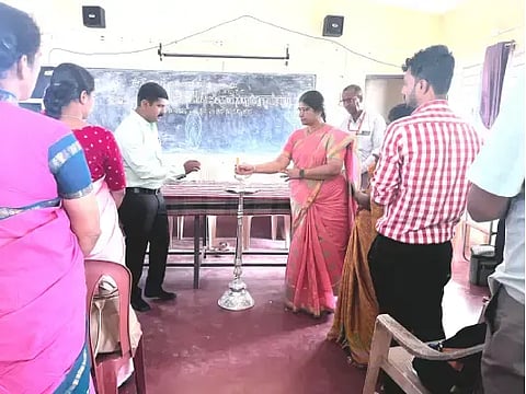 ಎನ್.ಆರ್.ಪುರದಲ್ಲಿ ಎಸ್‌ಎಸ್‌ಎಲ್‌ಸಿ ಫಲಿತಾಂಶ ಸುಧಾರಣಾ ಭಾಷಾವಾರು ಕಾರ್ಯಾಗಾರವನ್ನು ಬಿಇಒ ಶಬಾನಾ ಅಂಜುಮ್ ಉದ್ಘಾಟಿಸಿದರು. ಸೈಫುಲ್ಲಾ ಖಾನ್, ಸೇವ್ಯಾನಾಯ್ಕಾ, ಅಂತೋಣಿರಾಜ್, ಸಂಗೀತಾ ಇತರರಿದ್ದರು.