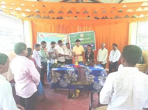 ಎನ್.ಆರ್.ಪುರ ತಾಲೂಕಿನ ಸುತ್ತಾ ಗ್ರಾಮದಲ್ಲಿ ಯಂತ್ರಶ್ರೀ ಭತ್ತದ ನಾಟಿಗೆ ಸಸಿಮಡಿ ತಯಾರಿಕೆ ಪ್ರಾತ್ಯಕ್ಷಿಕೆ ಕಾರ್ಯಕ್ರಮವನ್ನು ಸಿ ಎಸ್‌ಸಿ ಯೋಜನಾಧಿಕಾರಿ ದಯಾನಂದ್ ಉದ್ಘಾಟಿಸಿದರು. 