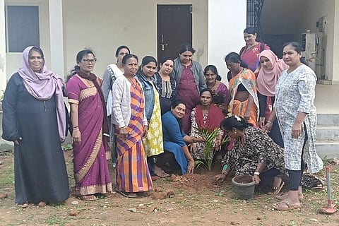  ಮಡಿಕೇರಿ ನಗರ ಮಹಿಳಾ ಕಾಂಗ್ರೆಸ್ ವತಿಯಿಂದ ಪರಿಸರ ದಿನ ಆಚರಿಸಲಾಯಿತು. ಶಶಿಕಲಾ, ಎಸ್. ಪವಿತ್ರ, ಪ್ರಕಾಶ್ ಆಚಾರ್ಯ, ಚೇತನ್ ಕೋಚನ, ಹೆಚ್. ವಿಮಲಾ ಮತ್ತಿತರರು ಇದ್ದರು.