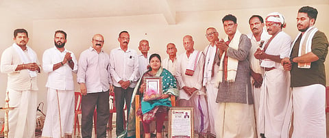  ತೆಂಕ ಎರ್ವಾಳು ಶ್ರೀ ಆದಿಶಕ್ತಿ ವೀರಭದ್ರ ದೇವಸ್ಥಾನದ ವಾರ್ಷಿಕ ಮಹೋತ್ಸವದಲ್ಲಿ ಪಲ್ಲವಿ ಅವರನ್ನು ಅಭಿನಂದಿಸಲಾಯಿತು. ಪ್ರಮುಖರಾದ ನಾರಾಯಣ ಶೆಟ್ಟಿಗಾರ್, ಚಂದ್ರಶೇಖರ ಶೆಟ್ಟಿಗಾರ್, ನಶ್ಯಾಮ್ ಶೆಟ್ಟಿಗಾರ್ ಮೊದಲಾದವರಿದ್ದರು.