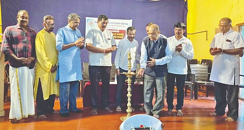  ಇನ್ನಂಜೆಯಲ್ಲಿ ಪತ್ರಿಕಾ ದಿನಾಚರಣೆ ಕಾರ್ಯಕ್ರಮವನ್ನು ಡಾ.ರಾಧಾಕೃಷ್ಣ ಐತಾಳ್ ಉದ್ಘಾಟಿಸಿದರು. ಪ್ರಮುಖರಾದ ಡಾ.ವೈ.ಎನ್.ಶೆಟ್ಟಿ, ರಾಜೇಂದ್ರ ಪ್ರಭು, ಸುಬ್ರಹ್ಮಣ್ಯ ಜಿ.ಕುರ್ಯ ಮೊದಲಾದವರಿದ್ದರು.