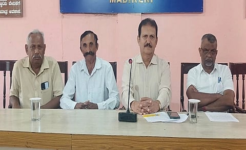 ಸುದ್ದಿಗೋಷ್ಠಿಯಲ್ಲಿ ಕೊಡಗು ಜಿಲ್ಲಾ ನಿವೃತ್ತ ಪೊಲೀಸ್ ಕ್ಷೇಮಾಭಿವೃದ್ಧಿ ಸಂಘದ ಉಪಾಧ್ಯಕ್ಷ ಚೊಕ್ಕಾಡಿ ಎನ್.ಅಪ್ಪಯ್ಯ ಮಾತನಾಡಿದರು.