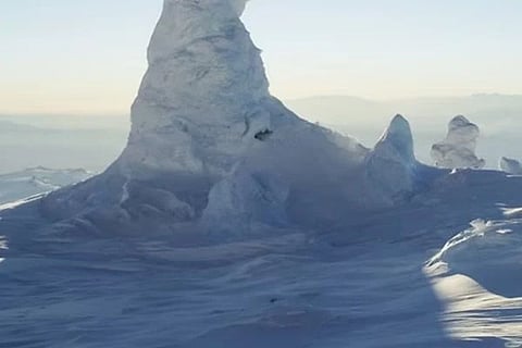 Mount Erebus (ಚಿತ್ರ X) Rainmaker1973