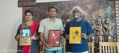 ಸ್ವಾತಂತ್ರೃದ ಓಟ ನಾಟಕದ ಪೋಸ್ಟರ್‌ಅನ್ನು ಎ.ಸಿ.ಶೈಲಜಾ, ಪ್ರಸನ್ನ ಡಿ.ಸಾಗರ, ನಟರಾಜ್ ಹೊನ್ನವಳ್ಳಿ ಬಿಡುಗಡೆ ಮಾಡಿದರು.