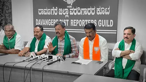 ಭಾನುವಾರ ಸುದ್ದಿಗೋಷ್ಠಿಯಲ್ಲಿ ಮಾಜಿ ಸಚಿವ ಎಂ.ಪಿ. ರೇಣುಕಾಚಾರ್ಯ ಮಾತನಾಡಿದರು.