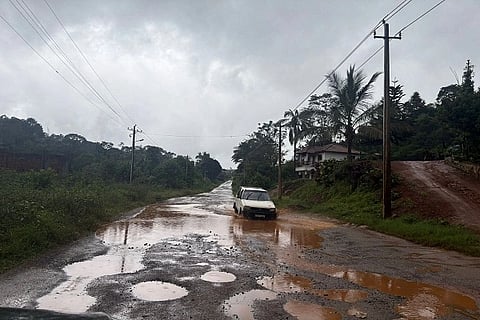  ಭಾಗಮಂಡಲ - ನಾಪೋಕ್ಲು ನಡುವಿನ ರಸ್ತೆಯ ಸದ್ಯದ ಸ್ಥಿತಿ
