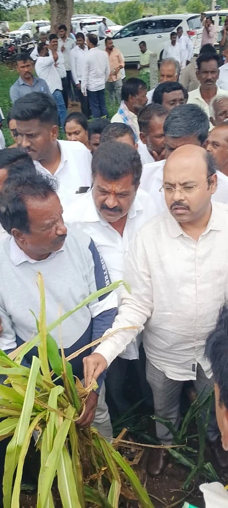 ಎಚ್.ಡಿ. ಕೋಟೆ ತಾಲೂಕಿನಲ್ಲಿ ಸಚಿವ ಡಾ.ಯತೀಂದ್ರ ಬರ ಅಧ್ಯಯನ ನಡೆಸಿದರು.