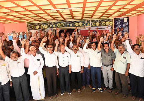 ತುಟ್ಟಿಭತ್ಯೆ ತಡೆಹಿಡಿದಿರುವುದನ್ನು ಖಂಡಿಸಿ ಗುರುವಾರ ಬಿಎಸ್‌ಎನ್‌ಎಲ್ ಪಿಂಚಣಿದಾರ ಜಂಟಿ ವೇದಿಕೆಯಿಂದ ಮೈಸೂರು ನಗರದಲ್ಲಿ ಪ್ರತಿಭಟನೆ ನಡೆಯಿತು.