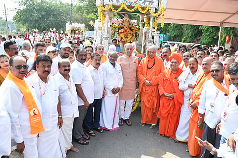 ಮೈಸೂರಿನಲ್ಲಿ ಭಾನುವಾರ ಬಸವ ಜಯಂತಿಯ ಅದ್ದೂರಿ ಮೆರವಣಿಗೆ ನಡೆಯಿತು