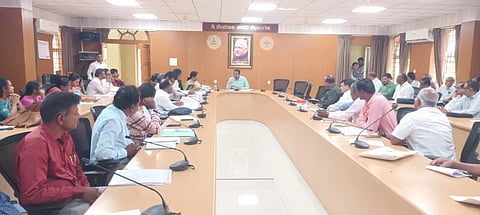  ಪಿಯುಸಿ ಪರೀಕ್ಷಾ ಫಲಿತಾಂಶ ಸುಧಾರಣೆಗೆ ಮೈಸೂರು ಜಿಲ್ಲಾ ಪಂಚಾಯಿತಿ ಸಿಇಒ  ಎಸ್. ಯುಕೇಶ್ ಕುಮಾರ್ ಗುರುವಾರ ಸಭೆ ನಡೆಸಿದರು.