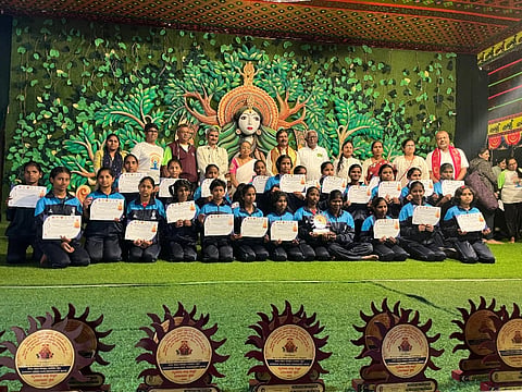 ಮೈಸೂರಿನ ಗಣಪತಿ ಸಚ್ಚಿದಾನಂದ ಆಶ್ರಮದಲ್ಲಿ ಭಾನುವಾರ ರಥಸಪ್ತಮಿ ಅಂಗವಾಗಿ ಆಯೋಜಿಸಿದ್ದ ವಿವಿಧ ಸ್ಪರ್ಧೆಗಳ ವಿಜೇತರಿಗೆ ಬಹುಮಾನ ವಿತರಣೆ ಮಾಡಲಾಯಿತು. ಶ್ರೀವತ್ಸ, ಡಾ.ಪಿ.ಎನ್. ಗಣೇಶ್ ಕುಮಾರ್, ಡಾ.ಎಚ್.ಎ. ಶಶಿರೇಖಾ,  ಗೀತಾ ಕುಮಾರ್ , ವಿನಯ್ ಬಾಬು ಹಾಗೂ ಇತರರು ಪಾಲ್ಗೊಂಡಿದ್ದರು.