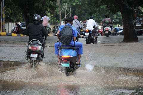 ಮೈಸೂರಿನಲ್ಲಿ ಗುರುವಾರ ಉತ್ತಮ ಮಳೆ ಸುರಿಯಿತು.