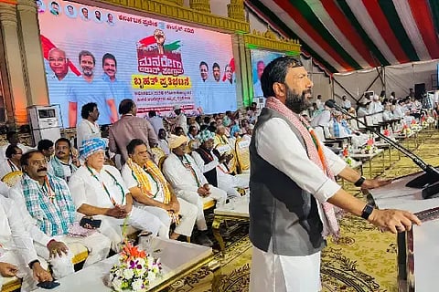 ವಿಧಾನ ಪರಿಷತ್ ಸರ್ಕಾರದ ಮುಖ್ಯ ಸಚೇತಕ ಸಲೀಂ ಅಹ್ಮದ್ 