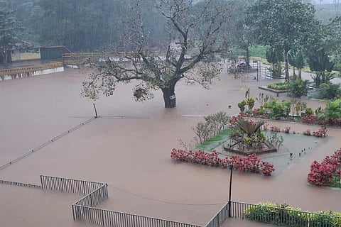ಭಾಗಮಂಡಲದಲ್ಲಿ ತ್ರಿವೇಣಿ ಸಂಗಮ ಭರ್ತಿ ಆಗಿರುವುದು