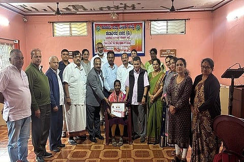 ಎಸ್ಸೆಸ್ಸೆಲ್ಸಿ ಪರೀಕ್ಷೆಯಲ್ಲಿ ಕನ್ನಡ ಮಾಧ್ಯಮದಲ್ಲಿ ಜಿಲ್ಲಾಮಟ್ಟದಲ್ಲಿ ಅತಿ ಹೆಚ್ಚು ಅಂಕ ಗಳಿಸಿದ ನಿಡ್ತ ಸರ್ಕಾರಿ ಪ್ರೌಢಶಾಲೆಯ ಜೆ.ಎಸ್.ಪೂರ್ವಿಕಾಳಿಗೆ  ಜಿಲ್ಲಾ ಲೇಖಕರ ಮತ್ತು ಕಲಾವಿದರ ಬಳಗದ ವತಿಯಿಂದ ಟಿ.ಪಿ.ರಮೇಶ್ ದತ್ತಿ ಪ್ರಶಸ್ತಿ ಪ್ರದಾನ ಮಾಡಲಾಯಿತು, ಲೋಕನಾಥ್ ಅಮೆಚೂರು, ಎ. ಲೋಕೇಶ್ ಕುಮಾರ್, ಎಂ.ಪಿ.ಕೇಶವಕಾಮತ್, ಟಿ.ಜಿ. ಪ್ರೇಮಕುಮಾರ್, ಮೊಹಿದ್ದೀನ್, ರೇವತಿ ರಮೇಶ್, ಭಾರತಿ ರಮೇಶ್, ಕಡ್ಲೇರ ತುಳಸಿ ಮೋಹನ್ ಇದ್ದರು.