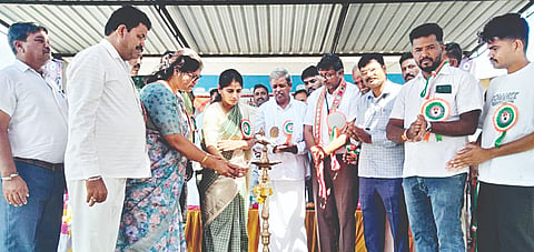 ಚಾಮರಾಜನಗರ ತಾಲೂಕಿನ ಮೂಕನಪಾಳ್ಯ ಗ್ರಾಮದಲ್ಲಿ ಆಯೋಜಿಸಿದ್ದ ಶ್ರೀ ಸೇವಾಲಾಲ್ ಚಿಂತನ-ಮಂಥನ ಕಾರ್ಯಕ್ರಮವನ್ನು ಶ್ರೀ ರೂಪಾ ಉದ್ಘಾಟಿಸಿದರು. ಡಾ.ಮಹದೇವಿ ಭಾಯಿ, ಜಿ. ಪಳನಿಸ್ವಾಮಿ ಜಾಗೇರಿ, ಎನ್.ರಾಜು, ಪಿ.ಕುಮಾರ್ ನಾಯಕ್, ಡಾ.ಗೋವಿಂದಸ್ವಾಮಿ, ಯೋಗೇಶ ನಾಯಕ್ ಇತರರಿದ್ದರು.