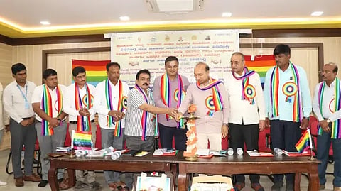 ಶಿಮುಲ್‌ನಲ್ಲಿ ಏರ್ಪಡಿಸಿದ್ದ ತರಬೇತಿ ಕಾರ್ಯಾಗಾರವನ್ನು ಆರ್.ಎಂ.ಮಂಜುನಾಥ ಗೌಡ ಉದ್ಘಾಟಿಸಿದರು. ವಿದ್ಯಾಧರ, ಚೇತನ್ ಎಸ್. ನಾಡಿಗೇರ್, ಸಿ.ಹನುಮಂತಪ್ಪ, ಡಿ.ಆನಂದ, ಕೆ.ಎಲ್.ಜಗದೀಶ್ವರ, ಎಸ್.ಕೆ.ಮರಿಯಪ್ಪ, ನಾಗಭೂಷಣ ಸಿ.ಕಲ್ಮನೆ ಇದ್ದರು.