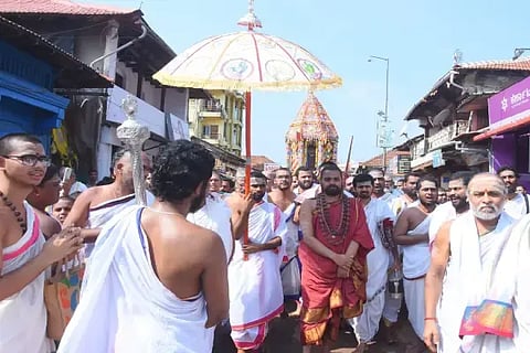 ಶೃಂಗೇರಿಯಲ್ಲಿ ಶ್ರೀ ಶಾರದಾಪೀಠದ ಶ್ರೀ ಶಂಕರ ಭಗವತ್ಪಾದಾಚಾರ್ಯರ ಮಹಾರಥೋತ್ಸವ ಜಗದ್ಗುರು ಶ್ರೀ ವಿಧುಶೇಖರಭಾರತೀ ಸ್ವಾಮೀಜಿ ಸಾನ್ನಿಧ್ಯದಲ್ಲಿ ನೆರವೇರಿತು.