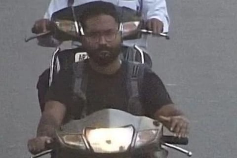  Bike Theft (ಚಿತ್ರ X)