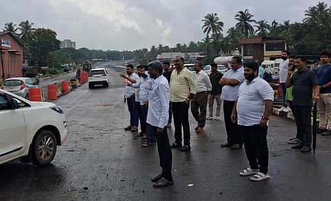  ಕೋಟ ಸಂಸದ ಕೋಟ ಶ್ರೀನಿವಾಸ ಪೂಜಾರಿ ಕಿನ್ನಿಮೂಲ್ಕಿಯಲ್ಲಿ ಅಂಬಲಪಾಡಿ ಮೇಲ್ಸೇತುವೆ ಎಡಪಾರ್ಶ್ವವನ್ನು ಸಂಚಾರಕ್ಕೆ ಮುಕ್ತಗೊಳಿಸಿದರು.