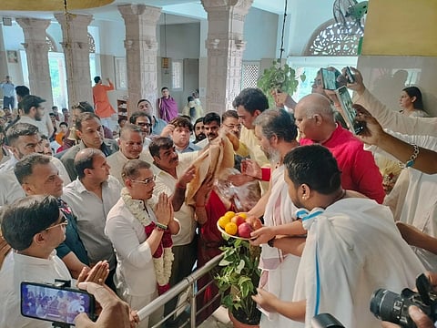  ಶ್ರೀಕೃಷ್ಣಮಂದಿರಕ್ಕೆ ರಾರ್ಬಟ್​ ವಾದ್ರಾ ಶುಕ್ರವಾರ ಭೇಟಿ ನೀಡಿದರು. 