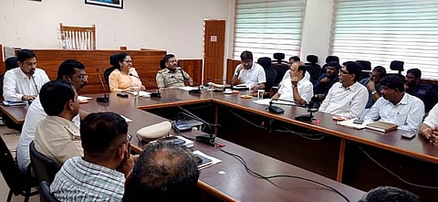 ಜಿಲ್ಲಾಧಿಕಾರಿ ಸ್ವರೂಪ ಟಿ.ಕೆ. ಸಭೆಯಲ್ಲಿ ಮಾತನಾಡಿದರು. 