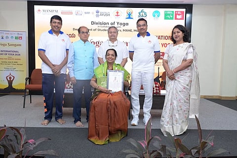  ಮಾಹೆಯ ವಿದ್ಯಾರ್ಥಿ ವ್ಯವಹಾರಗಳ ವಿಭಾಗದ ನಿಕಟಪೂರ್ವ ನಿರ್ದೇಶಕಿ ಡಾ. ಗೀತಾ ಮಯ್ಯ ಅವರನ್ನು ಸನ್ಮಾನಿಸಲಾಯಿತು. 
