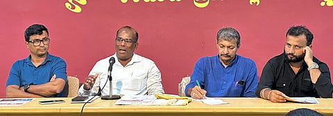 ಅಂತರ್ಜಲ ನಿರ್ದೇಶನಾಲಯದ ಹಿರಿಯ ಭೂ ವಿಜ್ಞಾನಿ ಡಾ.ದಿನಕರ ಶೆಟ್ಟಿ ಮಾತನಾಡಿದರು. 