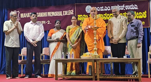 ತುಮಕೂರಿನ ರಾಮಕೃಷ್ಣ ವಿವೇಕಾನಂದ ಆಶ್ರಮದ ಅಧ್ಯಕ್ಷ ಸ್ವಾಮಿ ಶ್ರೀ ವೀರೇಶಾನಂದ ಸರಸ್ವತಿ  ಉದ್ಘಾಟಿಸಿದರು.