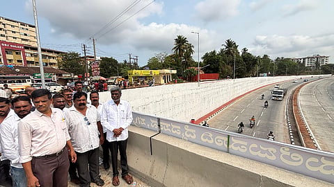 ಸಂಸದ ಕೋಟ ಶ್ರೀನಿವಾಸ ಪೂಜಾರಿ ಸಂತೆಕಟ್ಟೆಯಲ್ಲಿ ರಾಷ್ಟ್ರೀಯ ಹೆದ್ದಾರಿ 66 ಮೇಲ್ಸೇತುವೆ ಲೋಕಾರ್ಪಣೆಗೊಳಿಸಿದರು. 