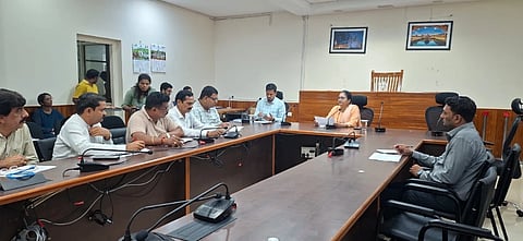  ರಾಜಕೀಯ ಪಕ್ಷಗಳ ಪ್ರತಿನಿಧಿಗಳ ಸಭೆಯ ಅಧ್ಯಕ್ಷತೆ ವಹಿಸಿ ಜಿಲ್ಲಾಧಿಕಾರಿ ಸ್ವರೂಪ ಟಿ.ಕೆ. ಮಾತನಾಡಿದರು. 