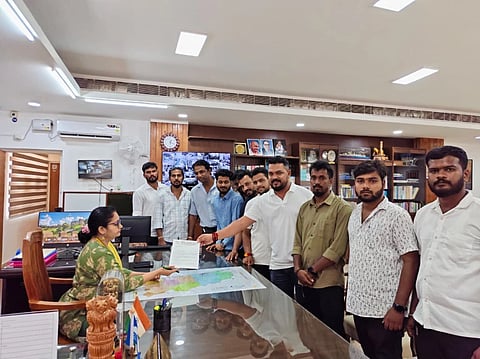 ಬಿಜೆಪಿ ಯುವಮೋರ್ಚಾ ವತಿಯಿಂದ ಮುಖ್ಯಮಂತ್ರಿಗಳಿಗೆ ಉಡುಪಿ ಜಿಲ್ಲಾಧಿಕಾರಿಗಳ ಮೂಲಕ  ಮನವಿ ಸಲ್ಲಿಸಲಾಯಿತು. 
