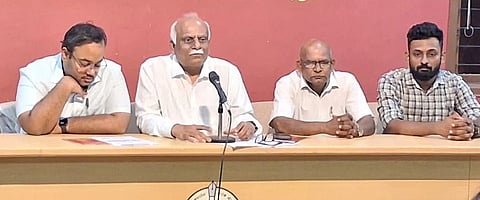 ಆದರ್ಶ ಆಸ್ಪತ್ರೆ ಆಡಳಿತ ನಿರ್ದೇಶಕ ಡಾ. ಜಿ.ಎಸ್​. ಚಂದ್ರಶೇಖರ್​ ಸುದ್ದಿಗೋಷ್ಠಿಯಲ್ಲಿ ಮಾತನಾಡಿದರು.