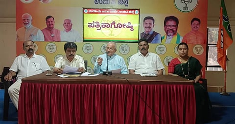 ಮಾಜಿ ವಿಧಾನ ಪರಿಷತ್​ ಸದಸ್ಯ ಕ್ಯಾ. ಗಣೇಶ್​ ಕಾರ್ಣಿಕ್​