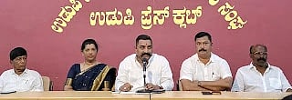 ರಾಜ್ಯ ಮೀನುಗಾರರ ಕಾಂಗ್ರೆಸ್​ ಅಧ್ಯಕ್ಷ ಮಂಜುನಾಥ್​ ಸುಣಗಾರ್ ಮಾತನಾಡಿದರು.