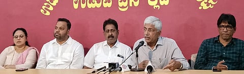 ಮಾಜಿ ಸಚಿವ ಕೆ. ಜಯಪ್ರಕಾಶ್​ ಹೆಗ್ಡೆ ಮಾತನಾಡಿದರು. 