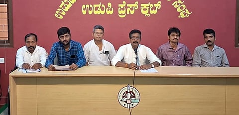 ವೇದಿಕೆ ಅಧ್ಯಕ್ಷ ನಟರಾಜ್​ ಪರ್ಕಳ ಸುದ್ದಿಗೋಷ್ಠಿ.