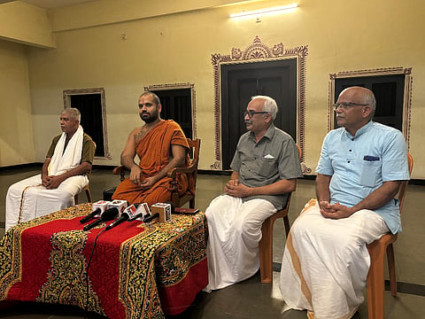  ಸೋದೆ ವಾದಿರಾಜ ಮಠದ ಶ್ರೀ ವಿಶ್ವವಲ್ಲಭ ತೀರ್ಥ ಸ್ವಾಮೀಜಿ ಸುದ್ದಿಗೋಷ್ಠಿಯಲ್ಲಿ ಮಾತನಾಡಿದರು. 