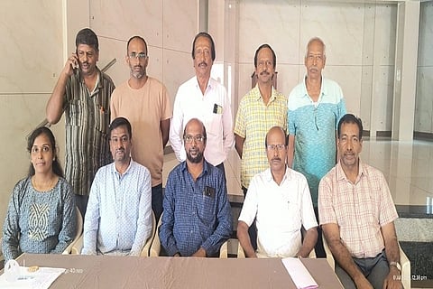 ಯುಜಿಡಿ ಸಂಪರ್ಕಕ್ಕೆ ದರ ನಿಗದಿ ಸಂಬAಧ ಚೇಂಬರ್ ಆಫ್ ಕಾಮರ್ಸ್ ಮತ್ತು ಇಂಡಸ್ಟ್ರೀಸ್ ನೇತೃತ್ವದಲ್ಲಿ ನಡೆದ ಸಭೆಯಲ್ಲಿ ನಗರದ ಪ್ರಮುಖರು ಪಾಲ್ಗೊಂಡಿದ್ದರು. ಬಿ.ಆರ್. ನಾಗೇಂದ್ರ ಪ್ರಸಾದ್, ಕೆ.ಎಸ್. ನಾಗೇಶ್, ಚಿತ್ರ ರಮೇಶ್, ಎನ್.ವಿ. ಬಾಬು ಮತ್ತಿತರರು ಇದ್ದರು.