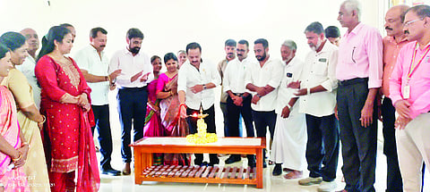  ಉಪ್ಪಿನಂಗಡಿ ಸರ್ಕಾರಿ ಪದವಿಪೂರ್ವ ಕಾಲೇಜಿನಲ್ಲಿ ಕೊಠಡಿಗಳನ್ನು ಶಾಸಕ ಅಶೋಕ್ ಕುಮಾರ್ ರೈ ಉದ್ಘಾಟಿಸಿದರು. 