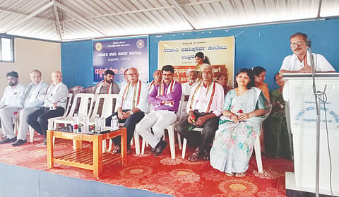  ಉಪ್ಪಿನಂಗಡಿ ಸರ್ಕಾರಿ ಪಪೂ ಕಾಲೇಜಿನಲ್ಲಿ ಅಭಿನಂದನಾ ಕಾರ್ಯಕ್ರಮದಲ್ಲಿ ವಿಲಾಸ್ ಕುಮಾರ್ ಮಾತನಾಡಿದರು. ಪ್ರಮುಖರಾದ ಡಾ.ರಾಜಾರಾಮ್ ಕೆ.ಬಿ., ರತ್ನಾಕರ ಪೈ, ಲಕ್ಷ್ಮೀನಾರಾಯಣ ನಾಯಕ್ ಮೊದಲಾದವರಿದ್ದರು.  