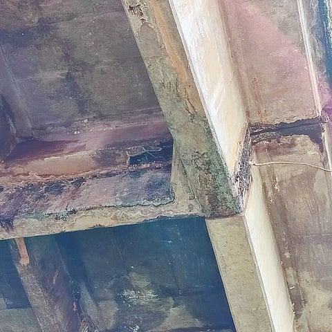  ನೇತ್ರಾವತಿ ಸೇತುವೆಯಲ್ಲಿ ಕಾಣಿಸುತ್ತಿರುವ ಬಿರುಕು.