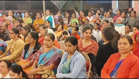 ಮಡಿಕೇರಿಯ ಶ್ರೀ ಮುತ್ತಪ್ಪ ದೇವಾಲಯದ ಆವರಣದಲ್ಲಿ ಶ್ರೀ ಅಯ್ಯಪ್ಪ ದೀಪಾರಾಧನಾ ಉತ್ಸವ ಶ್ರದ್ಧಾಭಕ್ತಿಯಿಂದ ನಡೆಯಿತು.