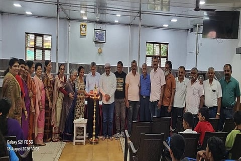 ಪೊನ್ನಂಪೇಟೆ ಕೊಡವ ಸಮಾಜದಲ್ಲಿ ನಡೆದ ವಾಲಗತಾಟ್ ಕಲಿಕಾ ಶಿಬಿರವನ್ನು ಕೊಡವ ಸಮಾಜದ ಅಧ್ಯಕ್ಷ ಹಾಗೂ ಕೊಡವ ಜಾನಪದ ತಜ್ಞ ಕಾಳಿಮಾಡ ಎಂ. ಮೋಟಯ್ಯ ಉದ್ಘಾಟಿಸಿದರು. ಮುಲ್ಲೇಂಗಡ ಮಧೋಶ್ ಪೂವಯ್ಯ, ಕೋಟೆರ ಕಿಶನ್ ಉತ್ತಪ್ಪ, ಆಲೆಮಾಡ ಸುಧೀರ್, ಚೆಪ್ಪುಡೀರ ಕಾರ್ಯಪ್ಪ, ಪ್ರೊ. ಇಟ್ಟಿರ ಕಮಲಾಕ್ಷಿ ಬಿದ್ದಪ್ಪ, ಬಲ್ಲಡಿಚಂಡ ಕಸ್ತೂರಿ ಸೋಮಯ್ಯ ಮತ್ತಿತರರು ಇದ್ದರು. 
