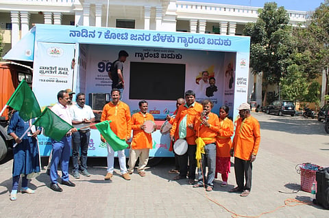 Awareness traffic vehicle