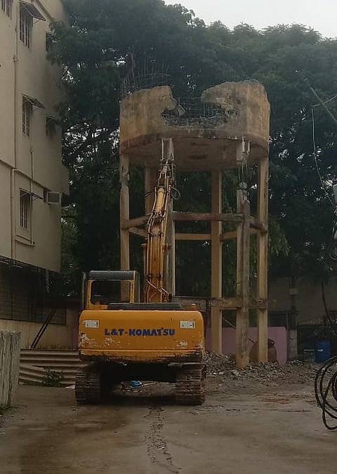 overhead-water-tank