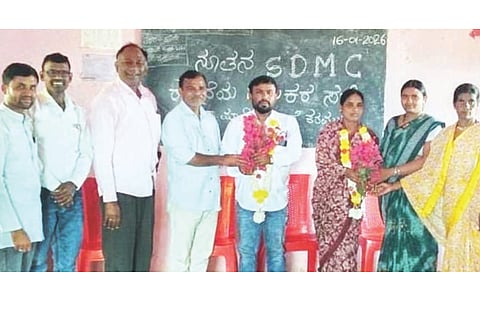 ಕರಮುಡಿ ಗ್ರಾಮದ ಸಮಾಹಿಪ್ರಾ ಶಾಲೆ ಎಸ್ಡಿಎಂಸಿಗೆ ಅಧ್ಯಕ್ಷ ಇಮಾಮಸಾಬ ಗುಳೇದಗುಡ್ಡ, ಉಪಾಧ್ಯಕ್ಷೆ ಕಳಕಮ್ಮ ನಿಂಗೋಜಿ ಆಯ್ಕೆಯಾದರು. ಗ್ರಾಪಂ ಅಧ್ಯಕ್ಷ ಲಿಂಗರಾಜ ಉಳ್ಳಾಗಡ್ಡಿ, ಮಾಜಿ ಅಧ್ಯಕ್ಷ ಮಂಜುನಾಥ ಕುಕನೂರ, ಮುಖ್ಯಶಿಕ್ಷಕ ಯಮನೂರಪ್ಪ ಹಾದಿಮನಿ, ಪ್ರಮುಖರಾದ ಗೌಡಪ್ಪ ಬಲಕುಂದಿ, ರಾಮಣ್ಣ ಹೊಕ್ಕಳದ ಇದ್ದರು.
