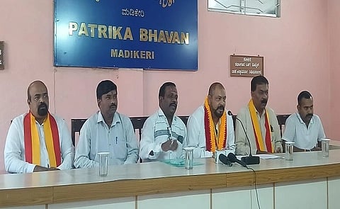 ಪತ್ರಿಕಾಗೋಷ್ಠಿಯಲ್ಲಿ ಕರ್ನಾಟಕ ಯುವ ರಕ್ಷಣಾ ವೇದಿಕೆಯ ರಾಜ್ಯ ಕಾರ್ಯದರ್ಶಿ ಎಂ.ಎಂ.ದಾವೂದ್ ಮಾತನಾಡಿದರು.