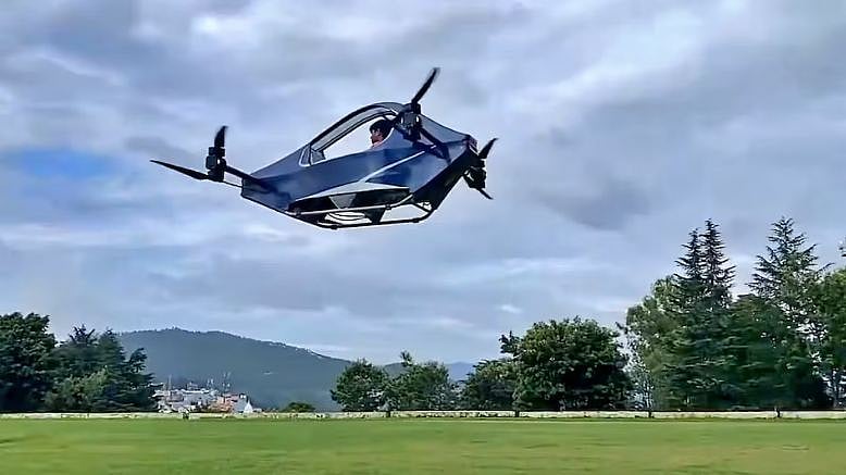 Flying car: ಅಸಾಧ್ಯವನ್ನು ಸಾಧ್ಯವಾಗಿಸಿದ ಬಿ.ಎ ಗ್ರಾಜುಯೇಟ್: ಸ್ವಂತ ಪ್ರಯತ್ನದಿಂದ ...